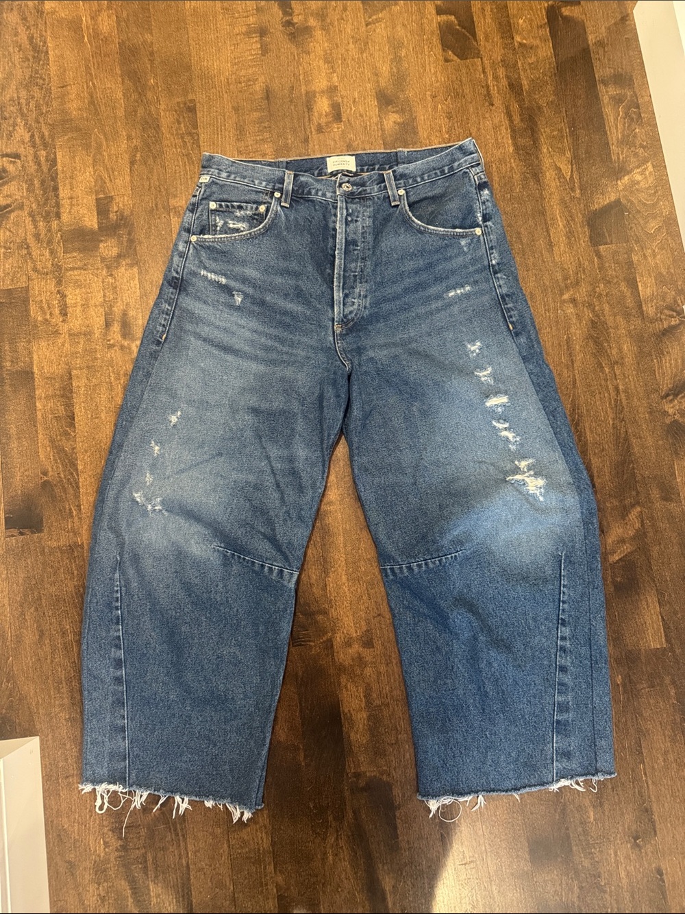 Women’s Distressed Barrel Lpeg Blue Denim Jeans